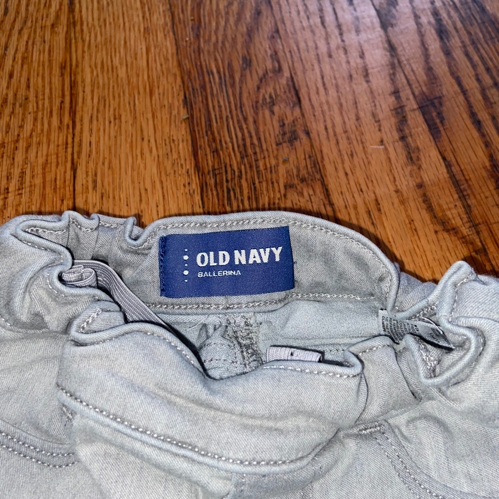 Little girls gray jeans